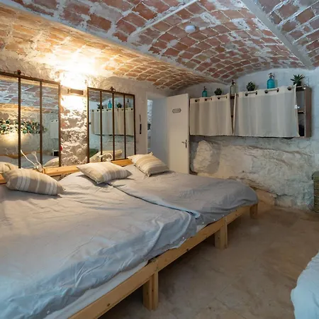 Holiday home Maison Henriette - Authentique Maison Ardechoise Labeaume